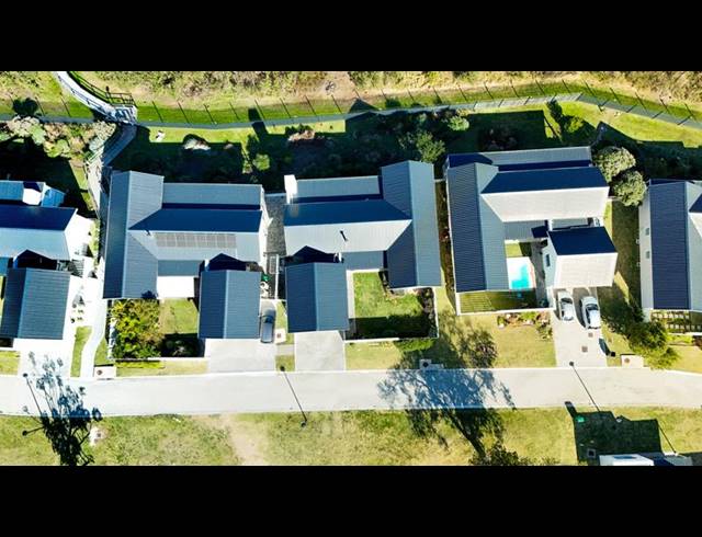 3 BEDROOM HOUSE FOR SALE IN KEURBOOMSTRAND